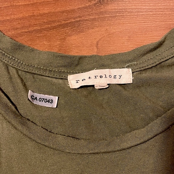 Retrology Green knot shirt - Picture 2 of 2
